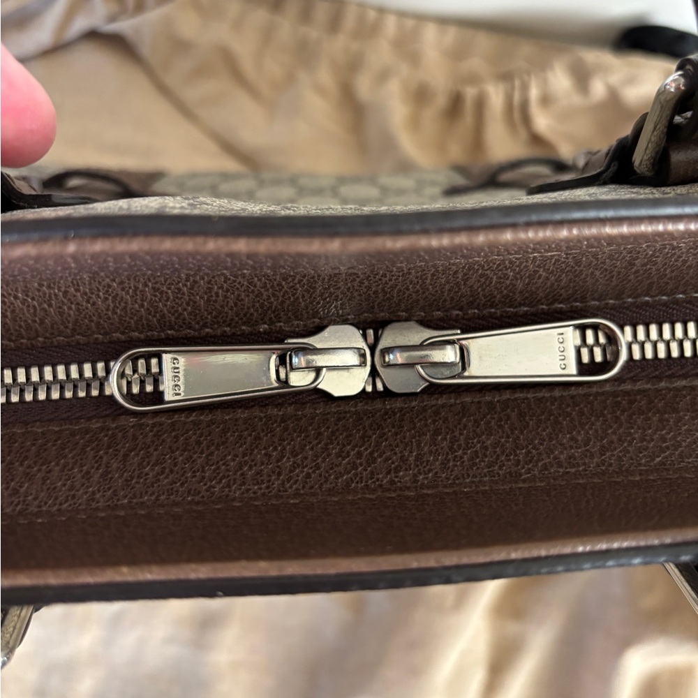 Gucci GG Supreme Tote Bag - Picture 13 of 15